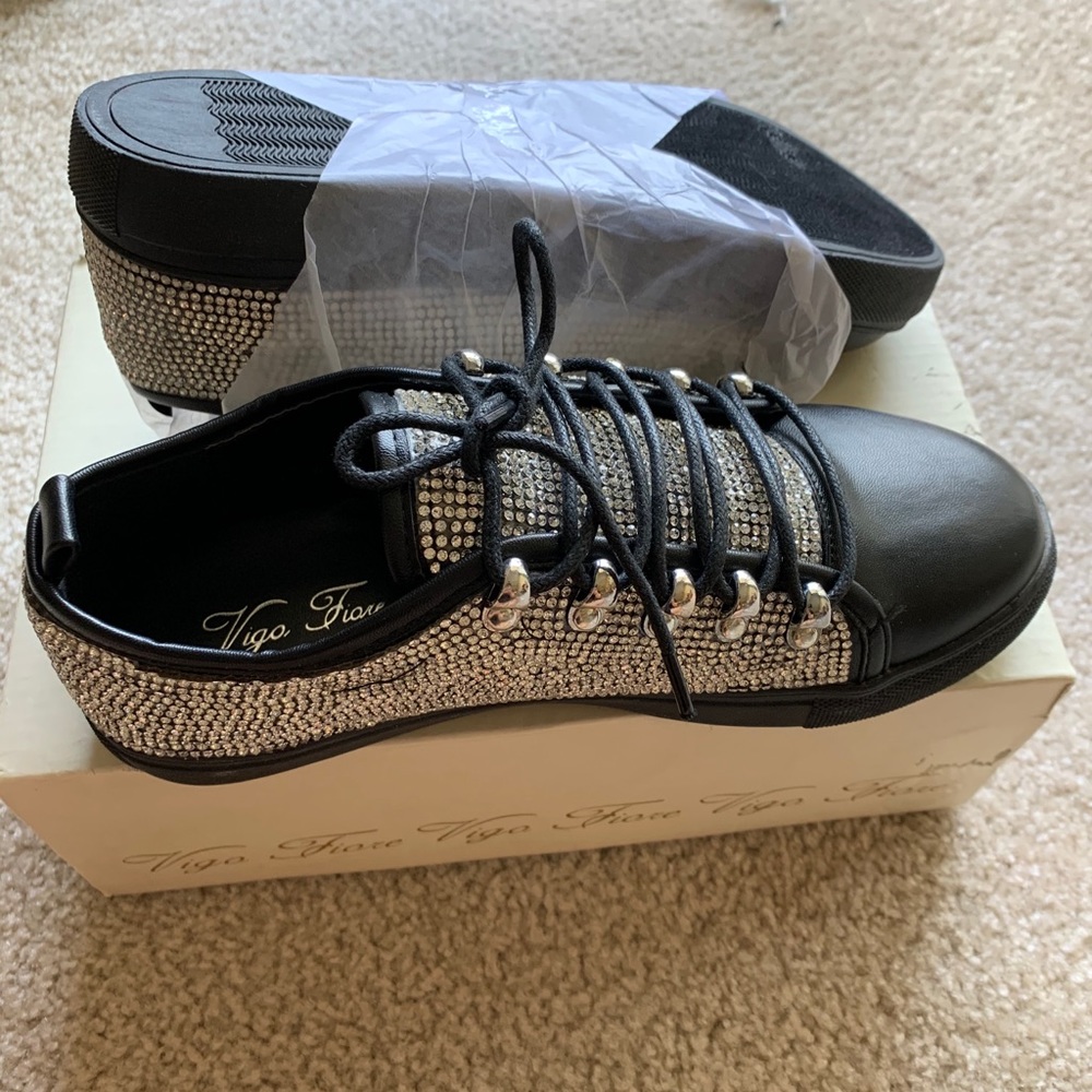 Vigo fiore shoes with crystals size 5.5